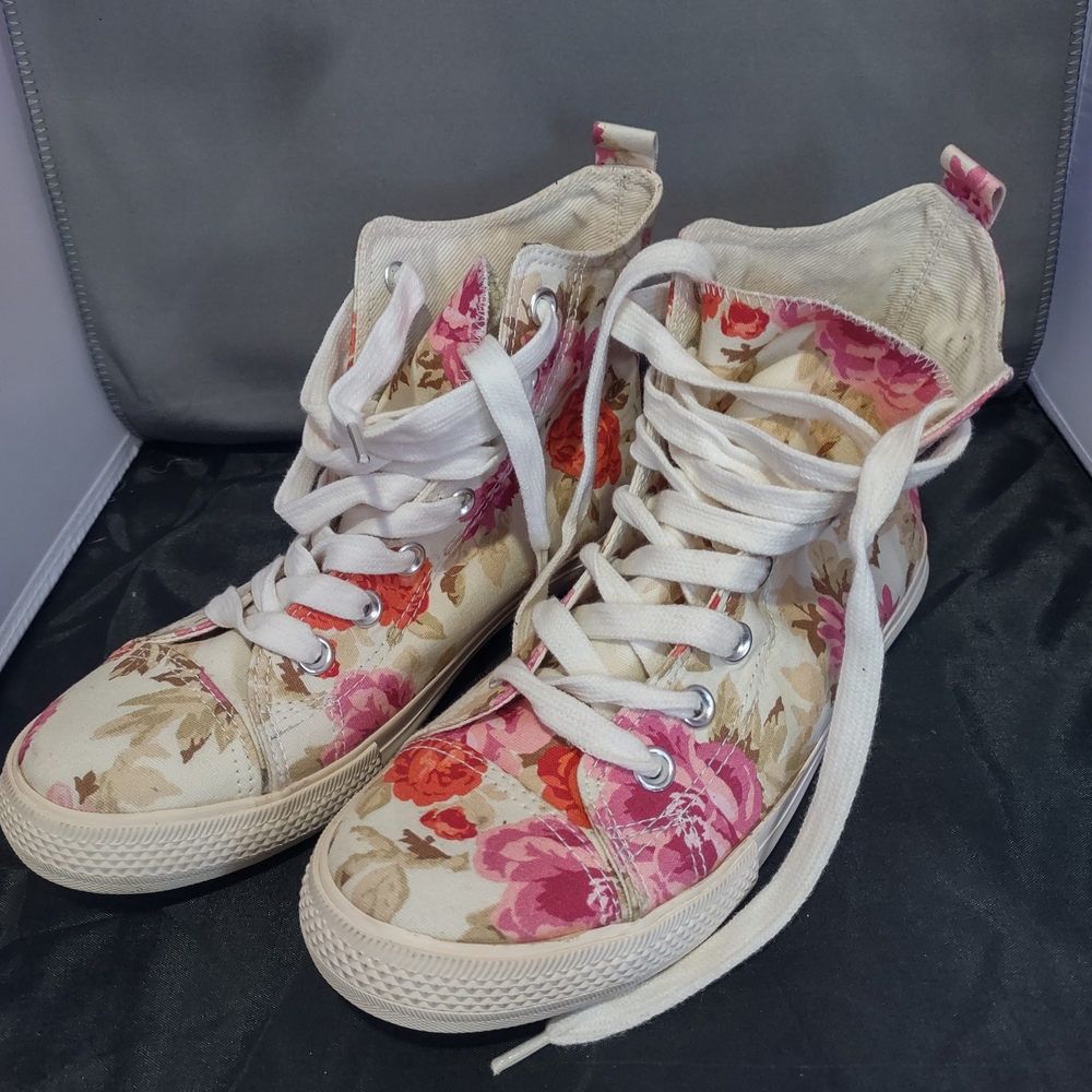 JustFab Petunia Women's High Top Sneakers